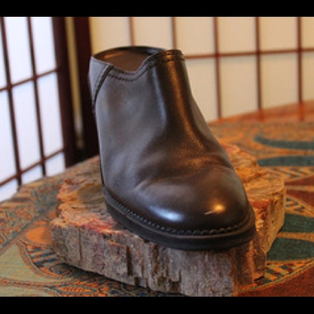 Brown heeled Mule
